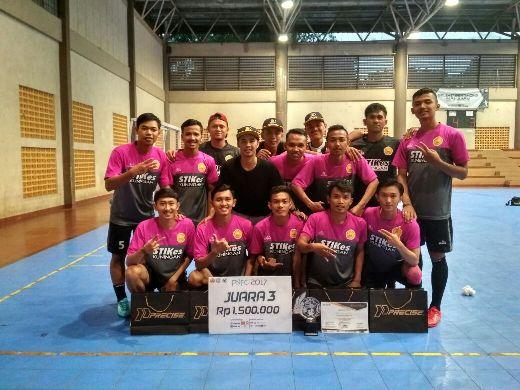 TIM Futsal STIKKu Juara III Padjadjaran Nursing Futsal Club